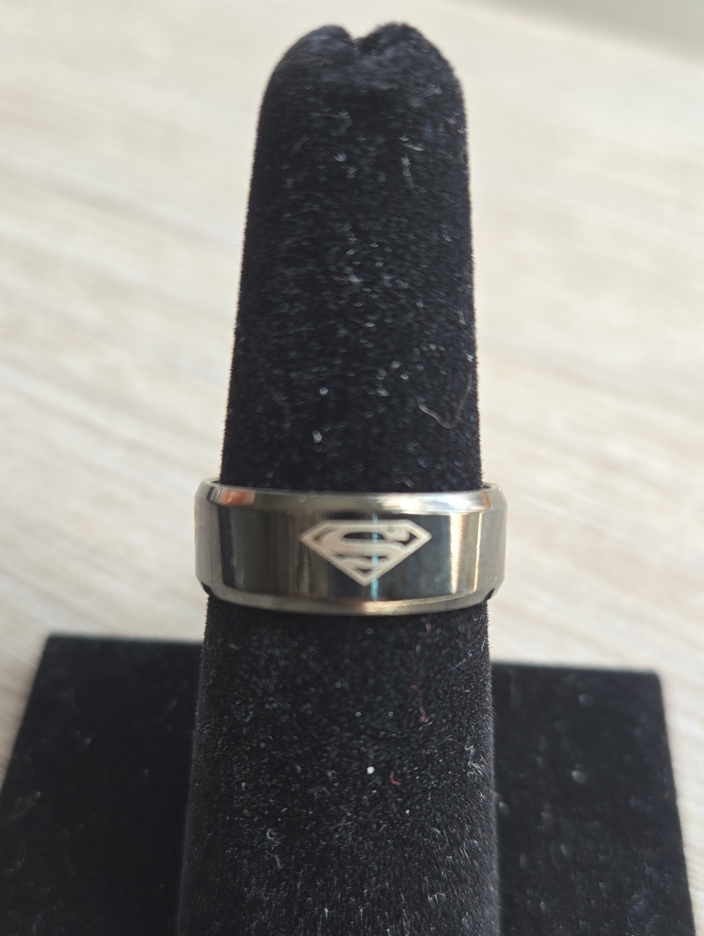 Superman Logo Ring,Size 7.